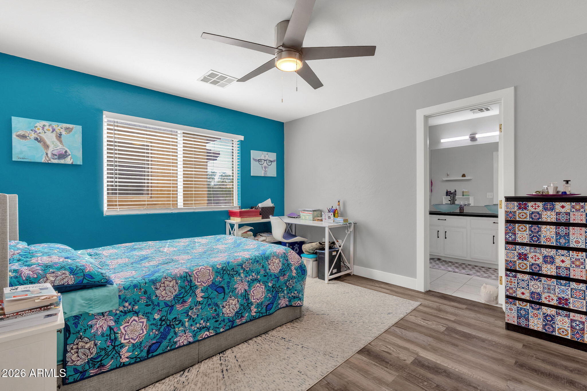 642 East El Prado Road Chandler, AZ 85225 - Photo 19 of 33 Large Primary Suite