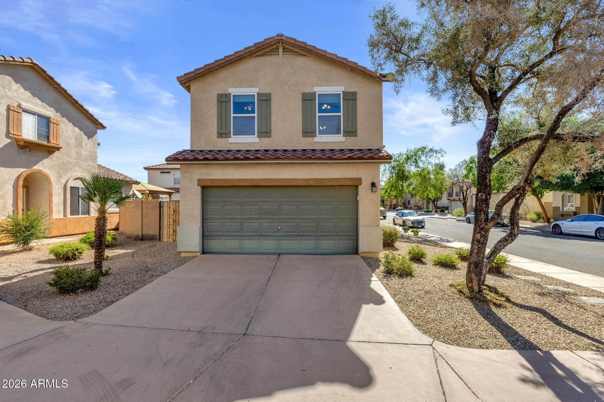 642 East El Prado Road Chandler, AZ 85225 - Photo 4 of 33 642 E EL PRADO RD