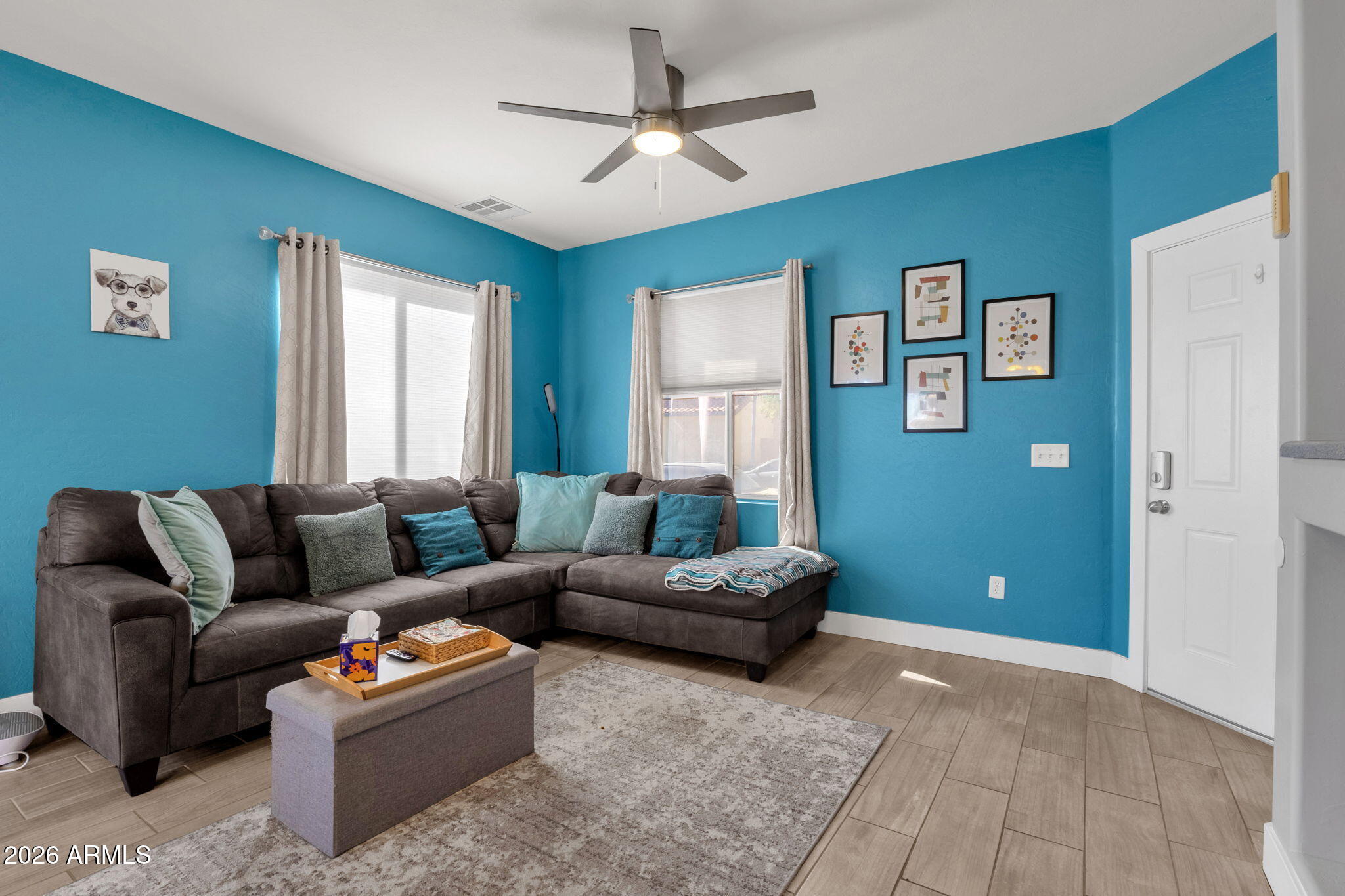642 East El Prado Road Chandler, AZ 85225 - Photo 7 of 33 Living Room