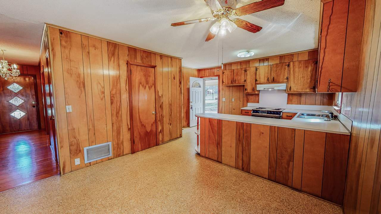 122 Henderson Road Roxboro, NC 27573 - Photo 5 of 27 Photo 5