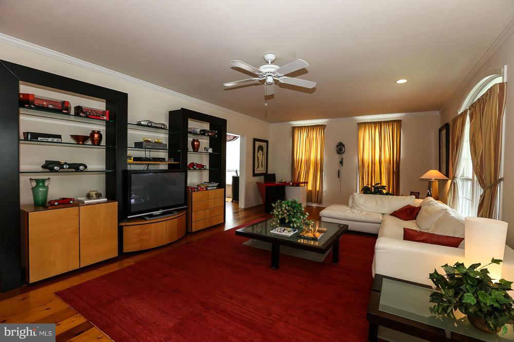 8337 Diamond Back Cove Road Easton, MD 21601 - Photo 30 of 30 Guest Cottage Living Room