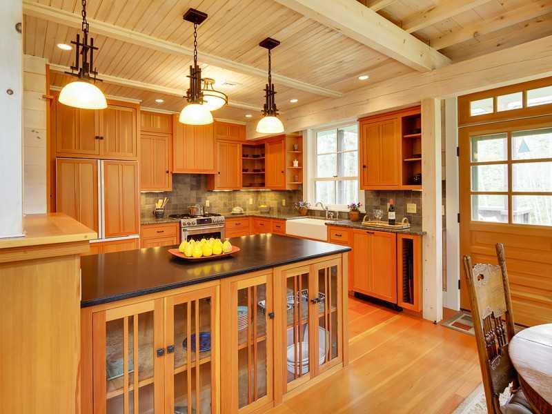 94 Waymouth Road Tenants Harbor, ME 04860 - Photo 4 of 24 Kitchen.