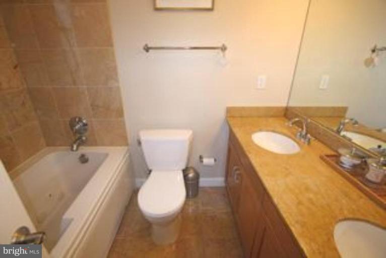 1321 R Street Northwest, Unit 3 Washington, DC 20009 - Photo 12 of 16 Master Bath