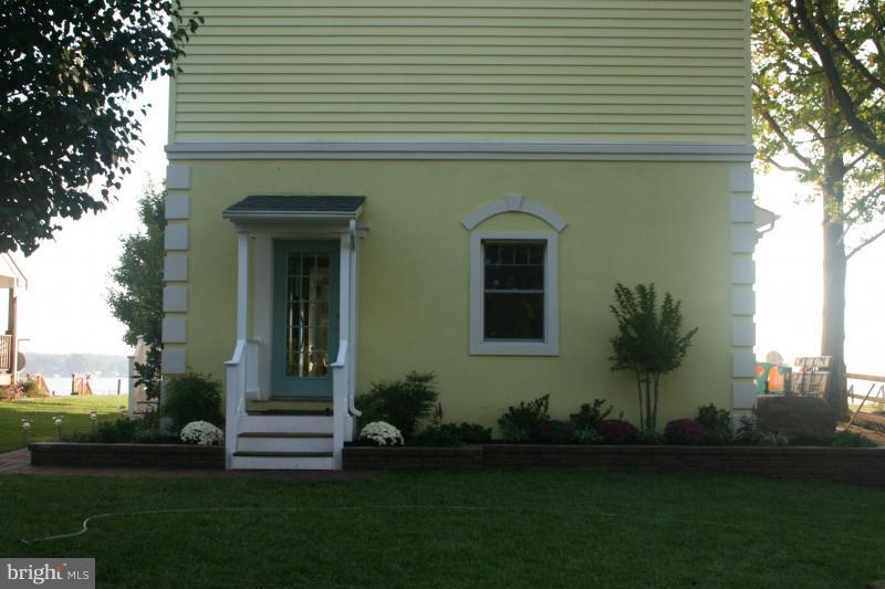 411 Walnut Grove Road Baltimore, MD 21221 - Photo 2 of 30 Exterior (Rear)