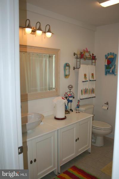 411 Walnut Grove Road Baltimore, MD 21221 - Photo 23 of 30 Bath
