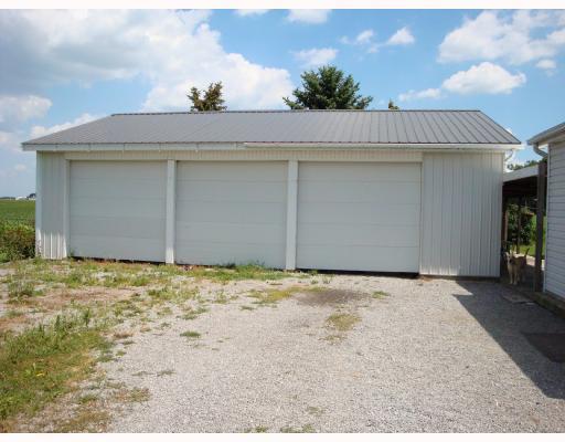 6204 C R 35 Lewistown, OH 43333 - Photo 2 of 7
