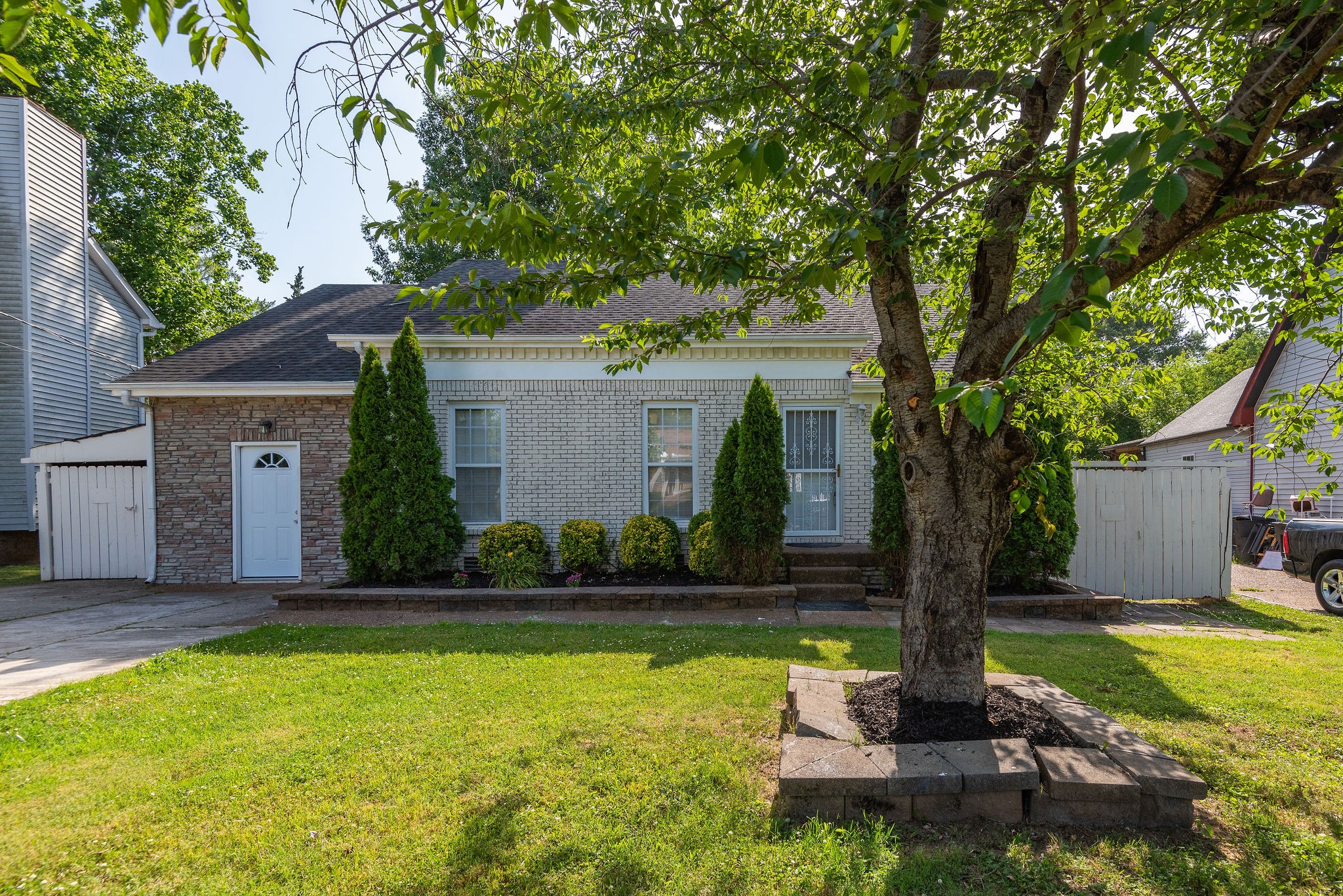 305 Cedarcliff Road Antioch, TN 37013 - Photo 3 of 32 a front view of house with yard and green space