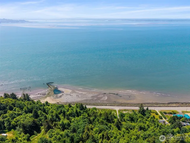 $297,000 | 128 Highway 101, Chinook, WA 98614