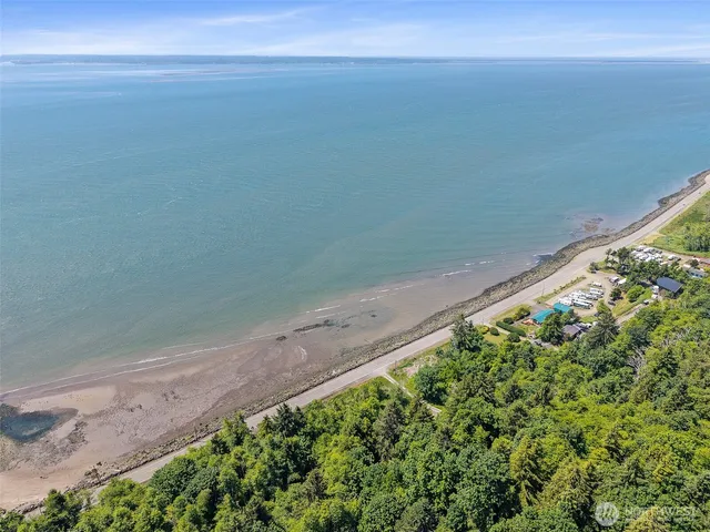 $297,000 | 128 Highway 101, Chinook, WA 98614