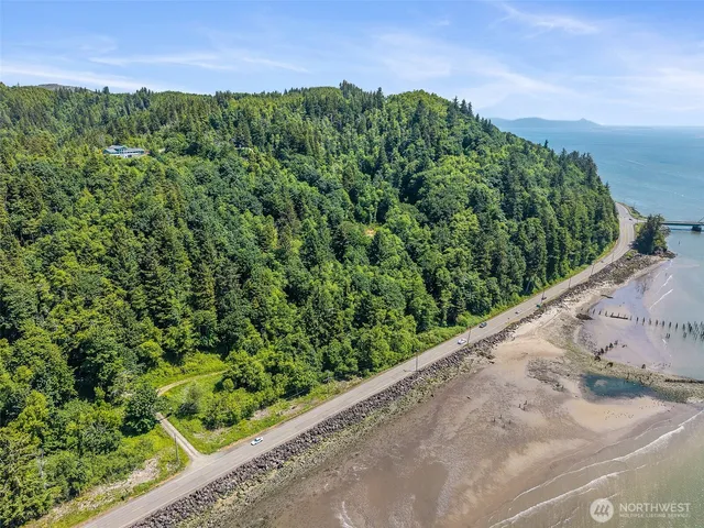 $297,000 | 128 Highway 101, Chinook, WA 98614