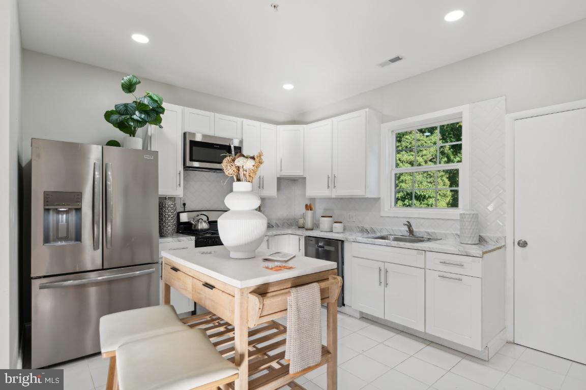 4418 Morgan Road Morningside, MD 20746 - Photo 4 of 24