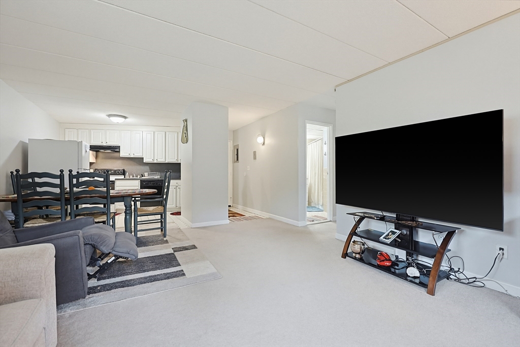 147 Turner Road, Unit 73 Holliston, MA 01746 - Photo 15 of 27