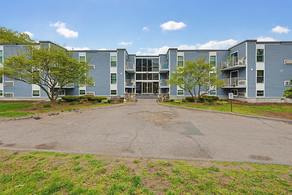 147 Turner Road, Unit 73 Holliston, MA 01746 - Photo 2 of 27