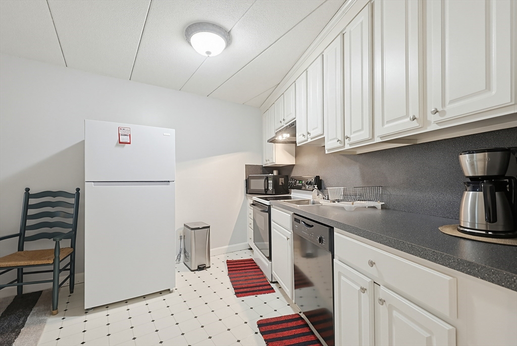 147 Turner Road, Unit 73 Holliston, MA 01746 - Photo 5 of 27