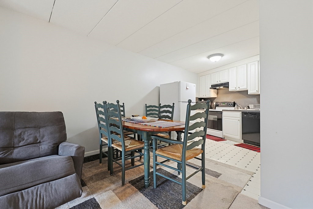 147 Turner Road, Unit 73 Holliston, MA 01746 - Photo 10 of 27