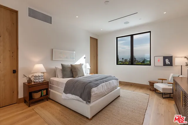 $19,995,000 | 1307 North Doheny Drive, Los Angeles, CA 90069