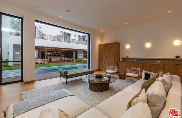 $19,995,000 | 1307 North Doheny Drive, Los Angeles, CA 90069