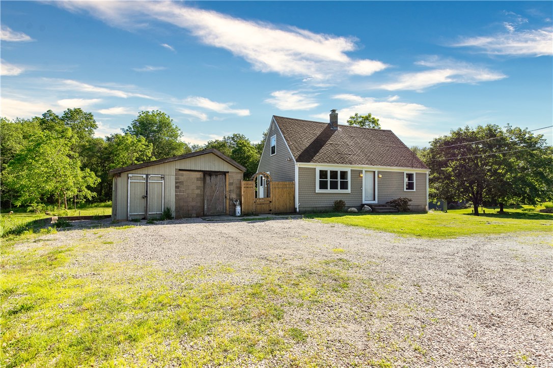 131 Skunk Hill Road Hopkinton, RI 02832 - Photo 3 of 23 Gallery Image 3