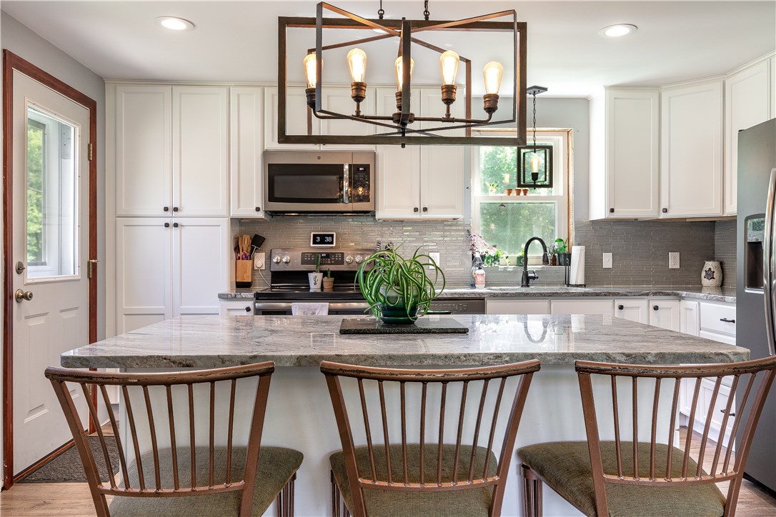 131 Skunk Hill Road Hopkinton, RI 02832 - Photo 8 of 23 Gallery Image 8