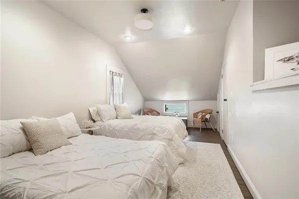 $3,300 | 3639 Annunciation Street, New Orleans, LA 70115