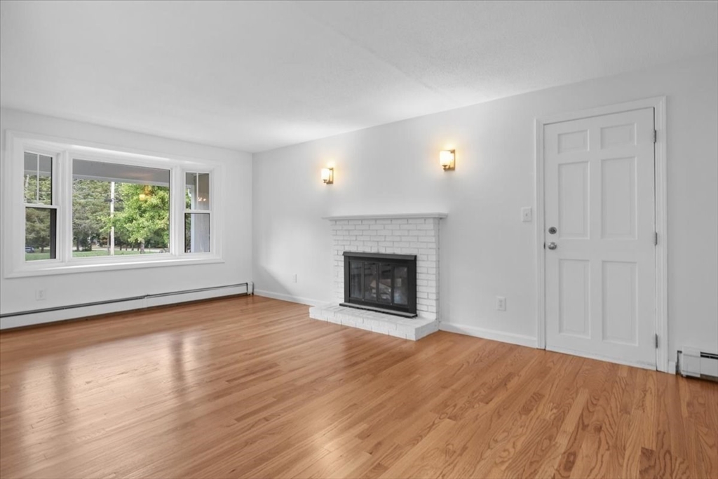 33 Barnstable Road Norfolk, MA 02056 - Photo 13 of 32 Gallery Image 13
