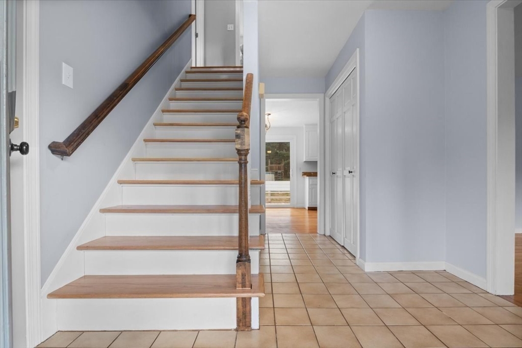 33 Barnstable Road Norfolk, MA 02056 - Photo 3 of 32 Gallery Image 3