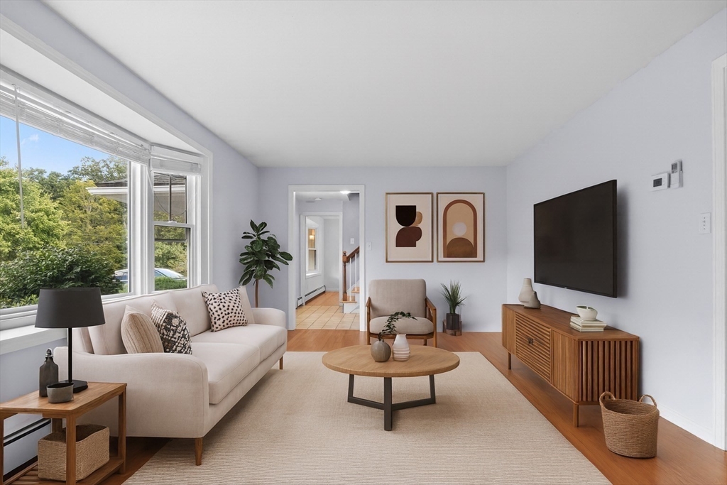 33 Barnstable Road Norfolk, MA 02056 - Photo 8 of 32 Gallery Image 8