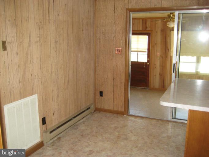 629 Quarry Road Berryville, VA 22611 - Photo 2 of 22 Kitchen