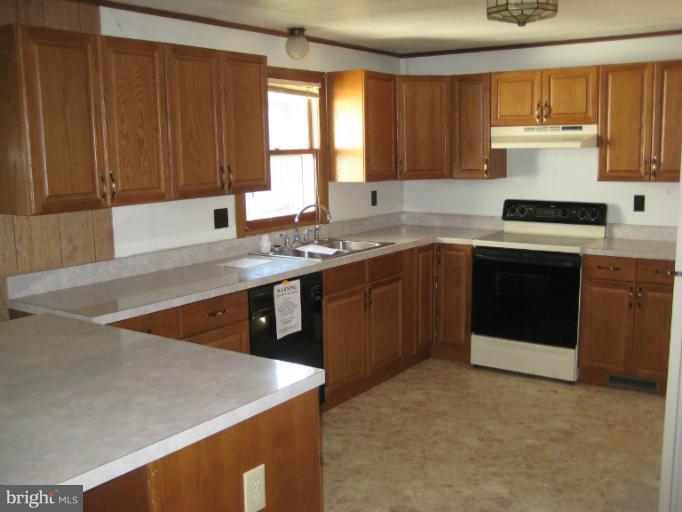 629 Quarry Road Berryville, VA 22611 - Photo 20 of 22 Kitchen