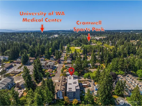 a view of a building in the city