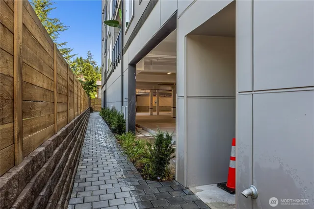 a view of a pathway of the house