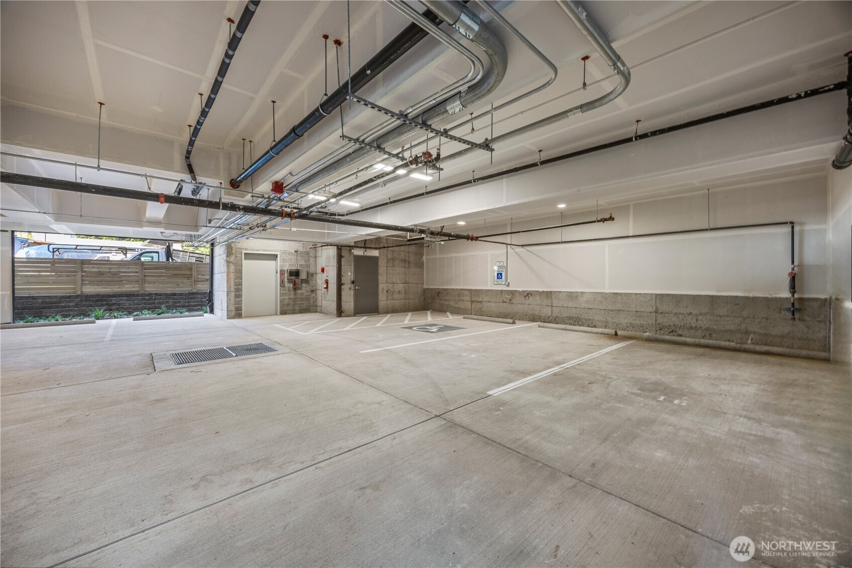 2152 North 185th Street Shoreline, WA 98133 - Photo 5 of 40 a view of an empty room