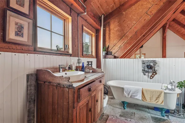 $6,500 | 7 Jagger Lane, Westhampton, NY 11977