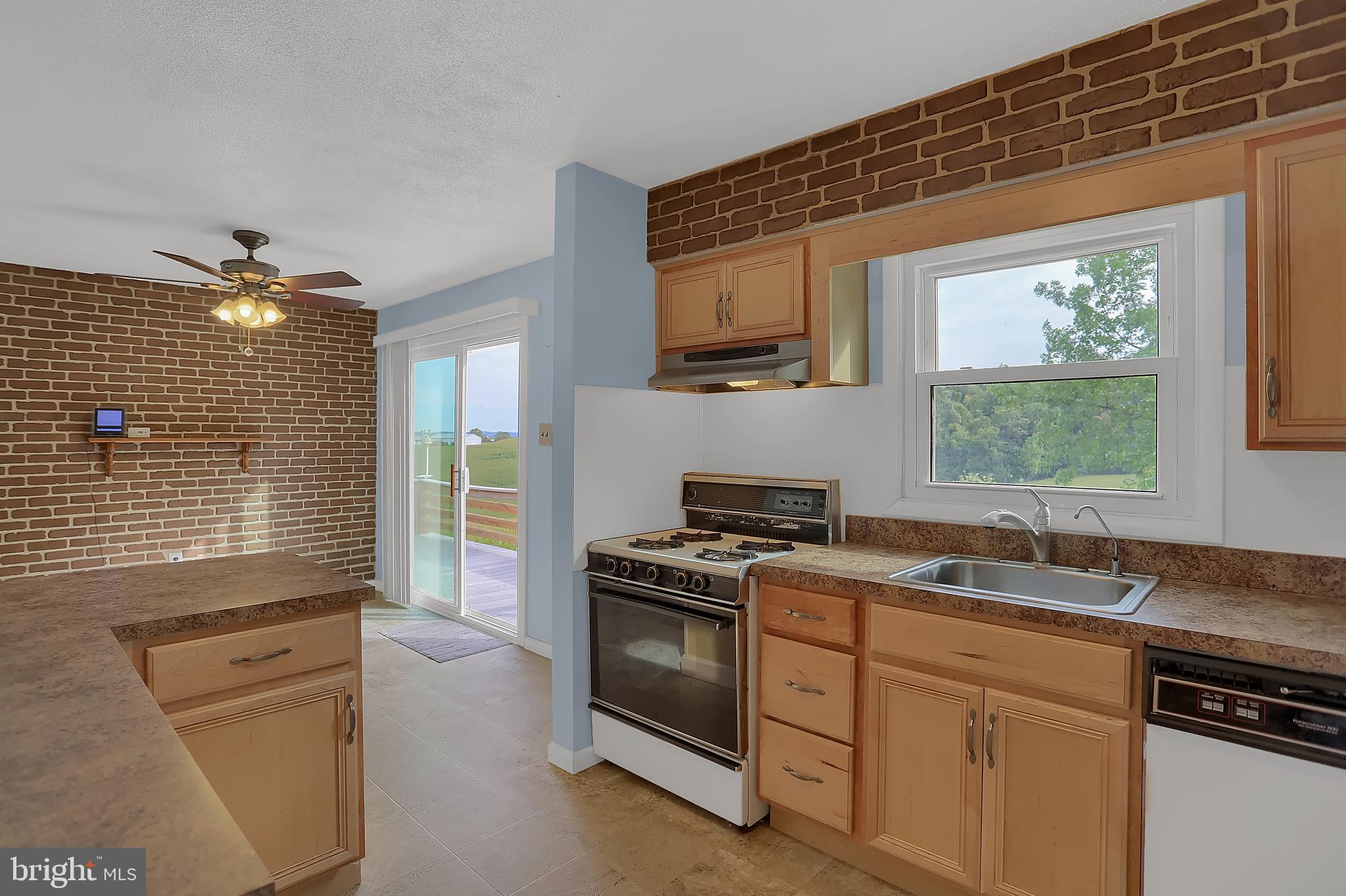 97 Orchard Road New Park, PA 17352 - Photo 5 of 38 Gallery Image 5