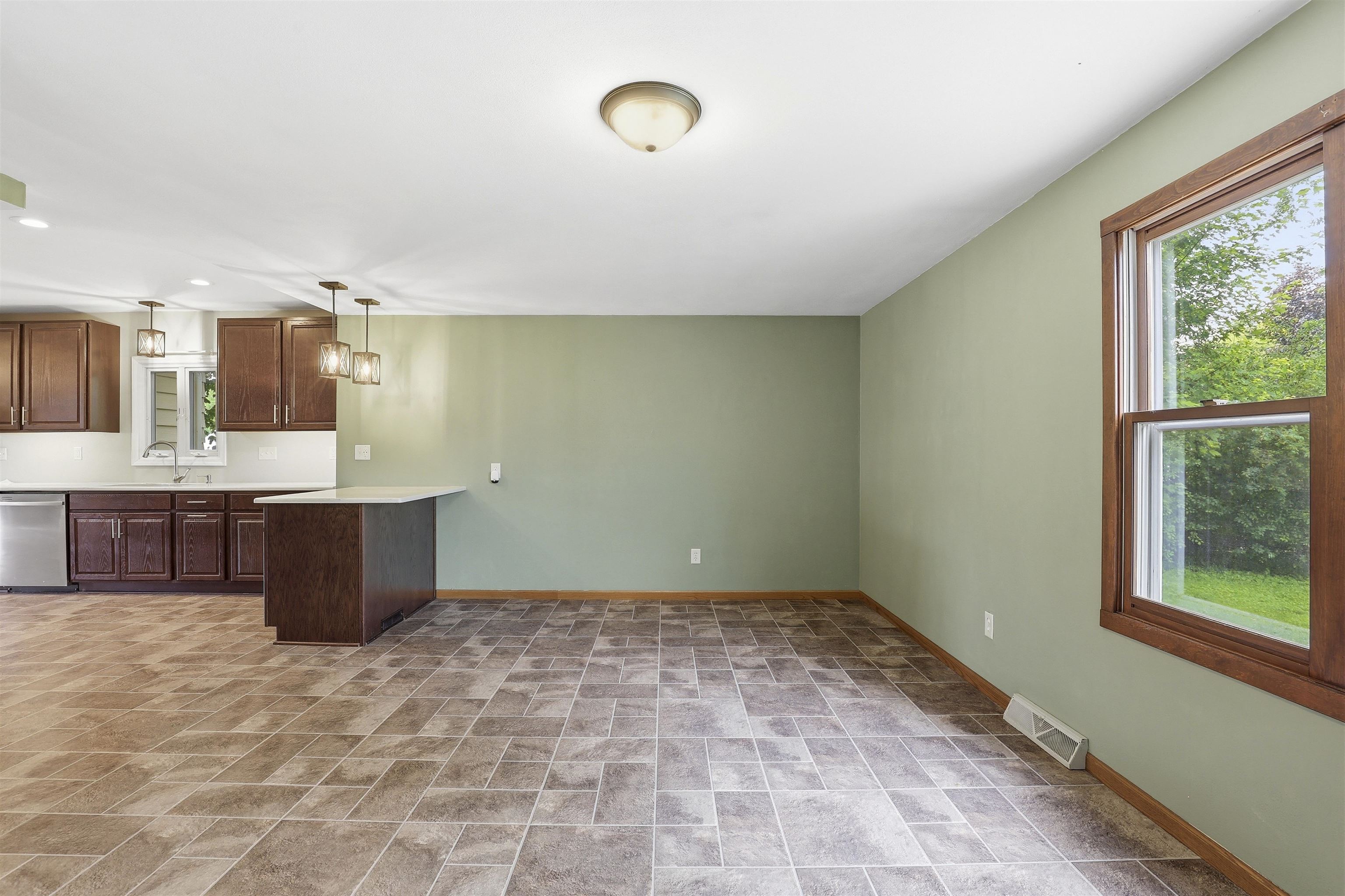 821 South Weimar Street Appleton, WI 54915 - Photo 16 of 37