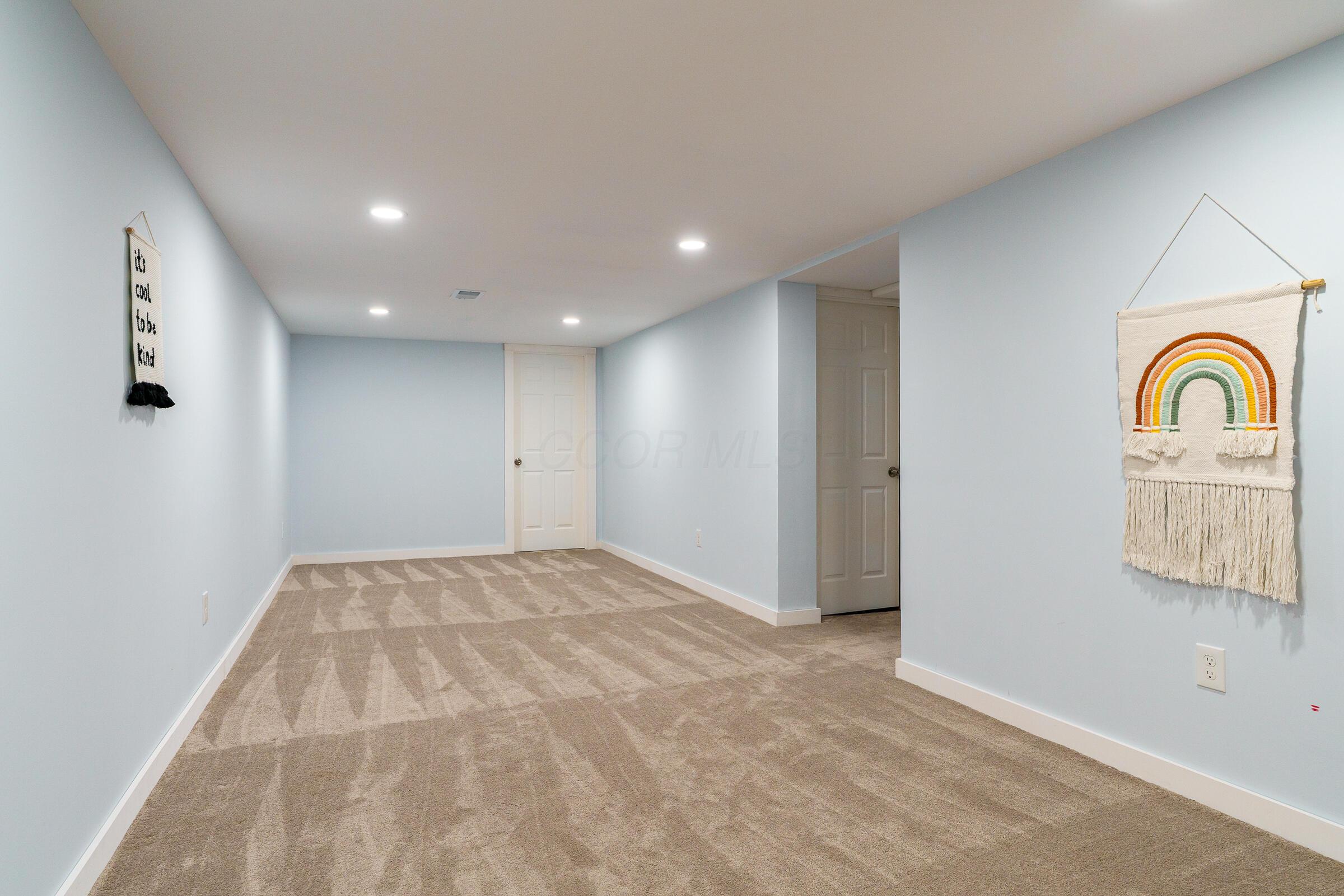 3121 Edgefield Road Columbus, OH 43221 - Photo 35 of 47 3121 Edgefield Rd-18