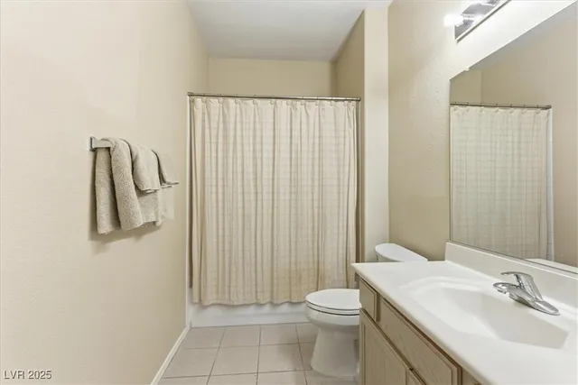 $2,100 | 533 Coolidge Avenue, Henderson, NV 89015