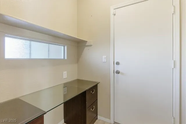 $2,100 | 533 Coolidge Avenue, Henderson, NV 89015