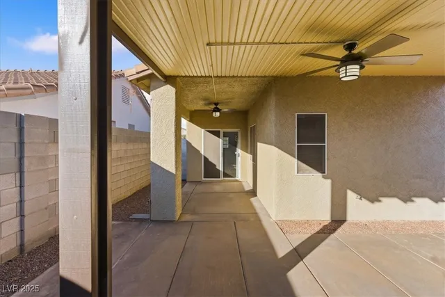$2,100 | 533 Coolidge Avenue, Henderson, NV 89015