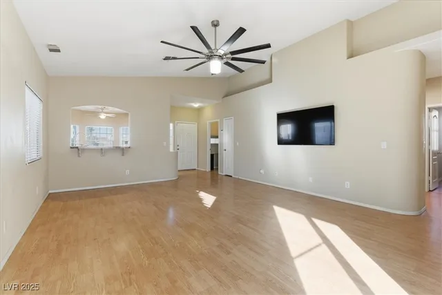 $2,100 | 533 Coolidge Avenue, Henderson, NV 89015