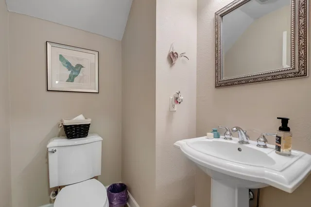 $399,900 | 2031 Windsor Oaks Court, Tallahassee, FL 32308