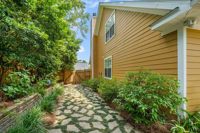 $399,900 | 2031 Windsor Oaks Court, Tallahassee, FL 32308