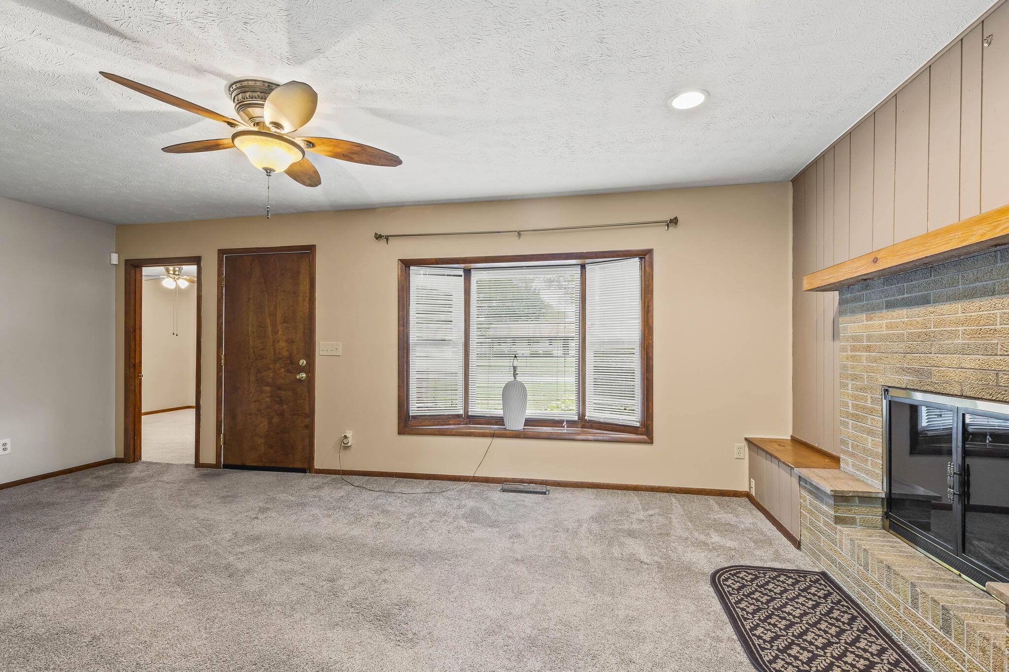 553 Beechwood Road Columbus, OH 43213 - Photo 10 of 48 28-web-or-mls-553BeechwoodRoad_Hommati10