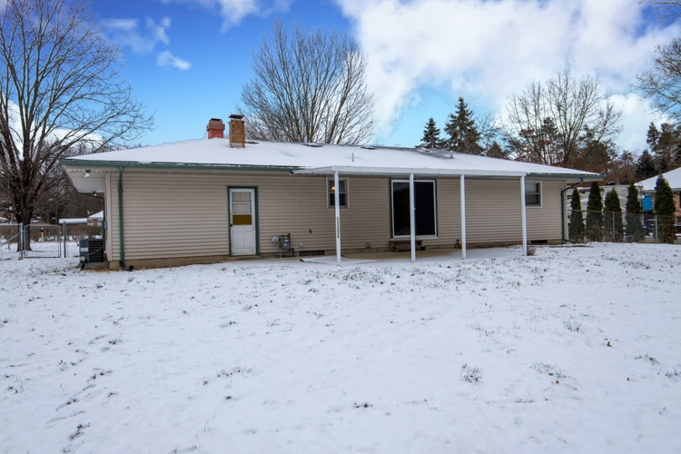 54611 Clover Road Mishawaka, IN 46545 - Photo 18 of 22