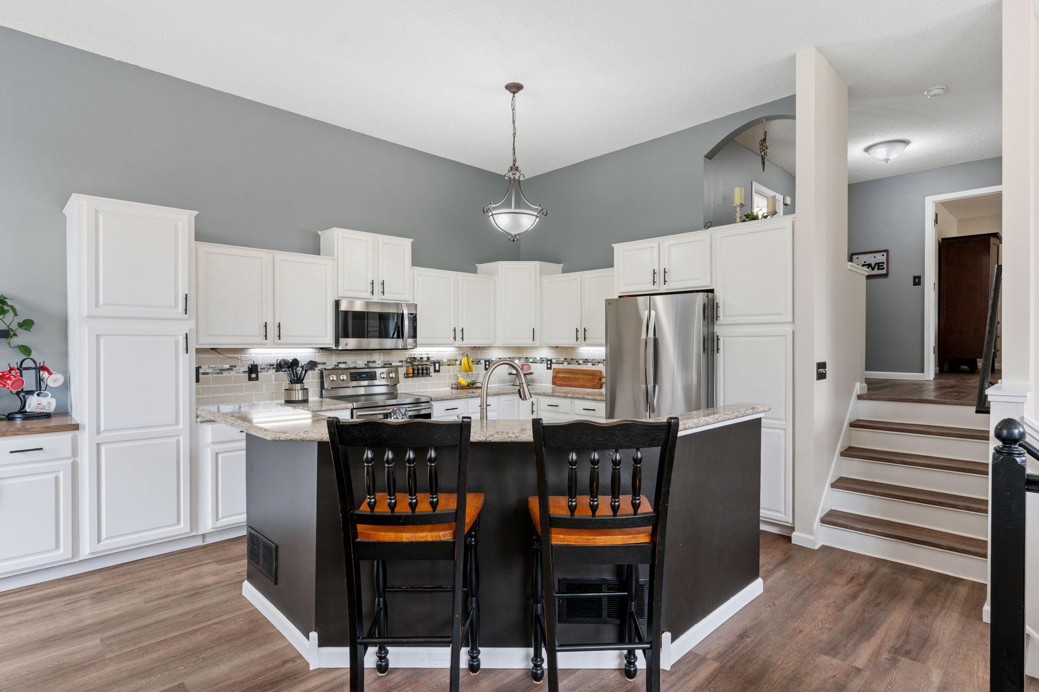 15685 Chestnut Way Rosemount, MN 55068 - Photo 11 of 54