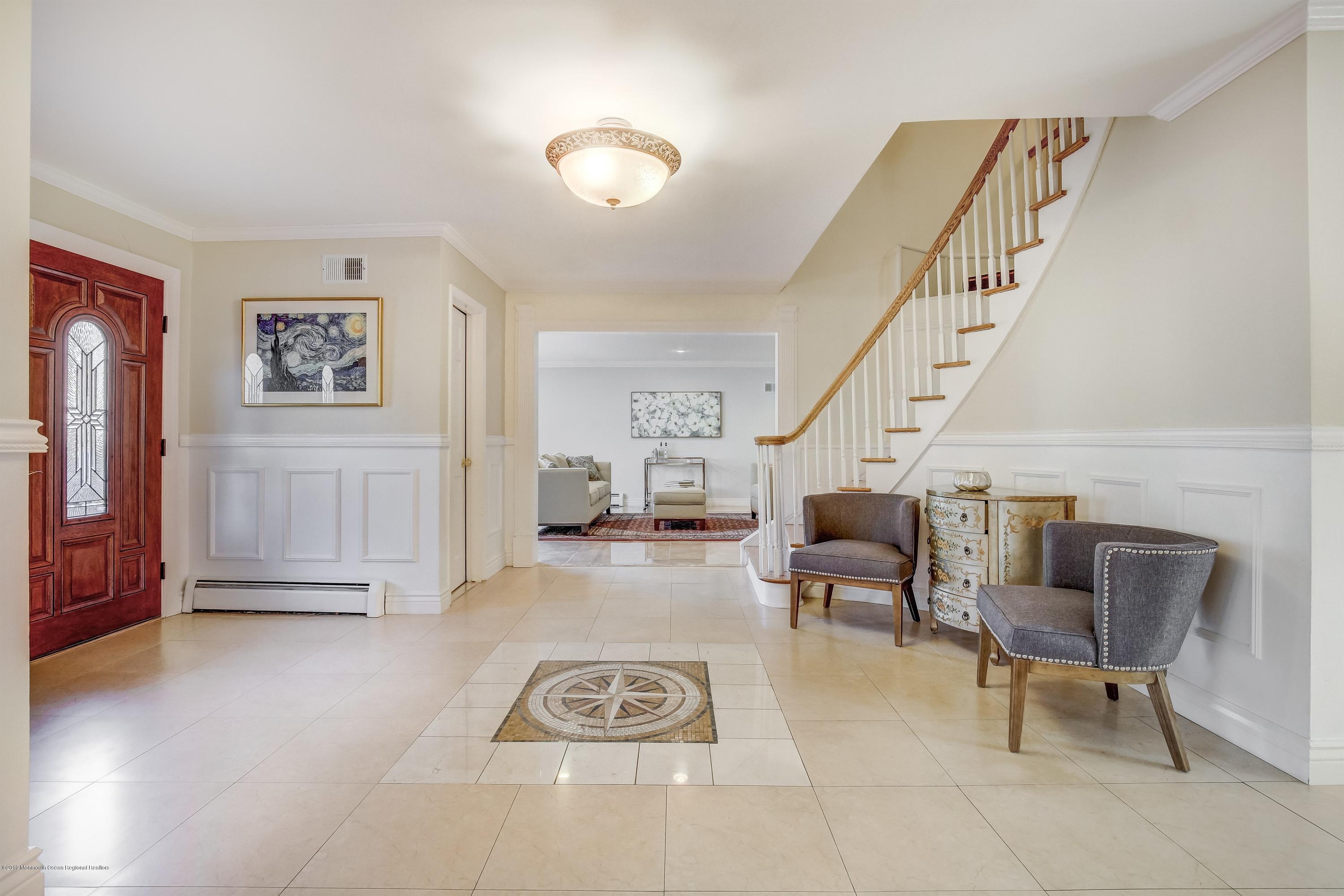 12 Huntley Road Holmdel, NJ 07733 - Photo 3 of 28 004_Foyer