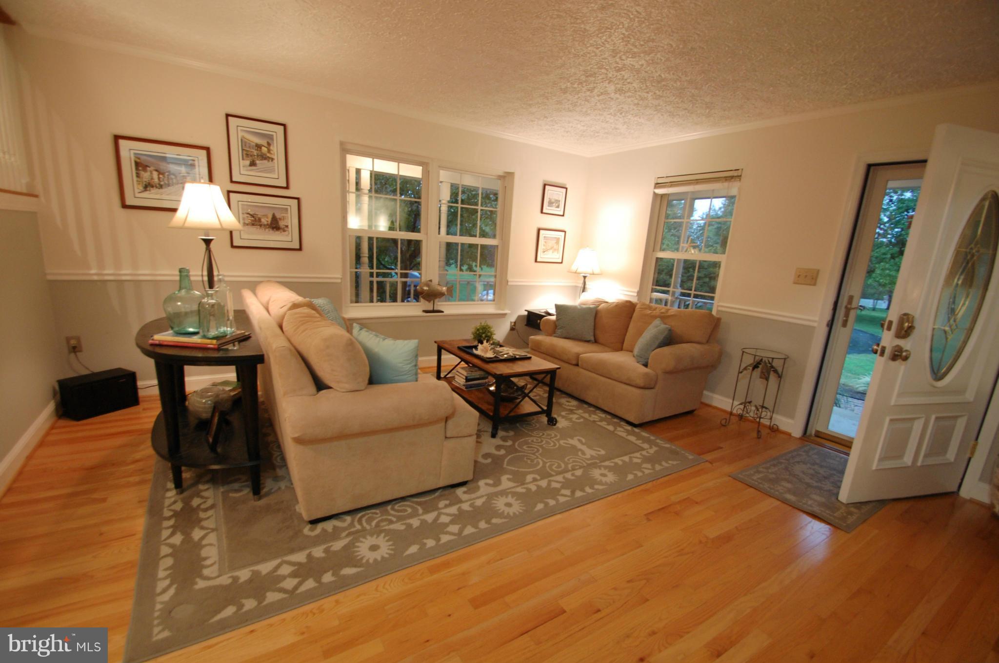 1021 Double Gate Road Davidsonville, MD 21035 - Photo 2 of 29 Living Room