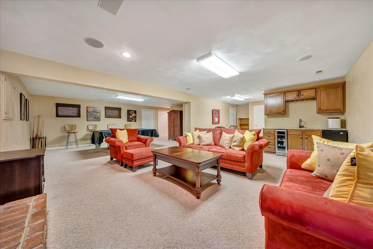 6348 Sunnyvale Road Roanoke, VA 24018 - Photo 36 of 75 36-D R E A M-5288