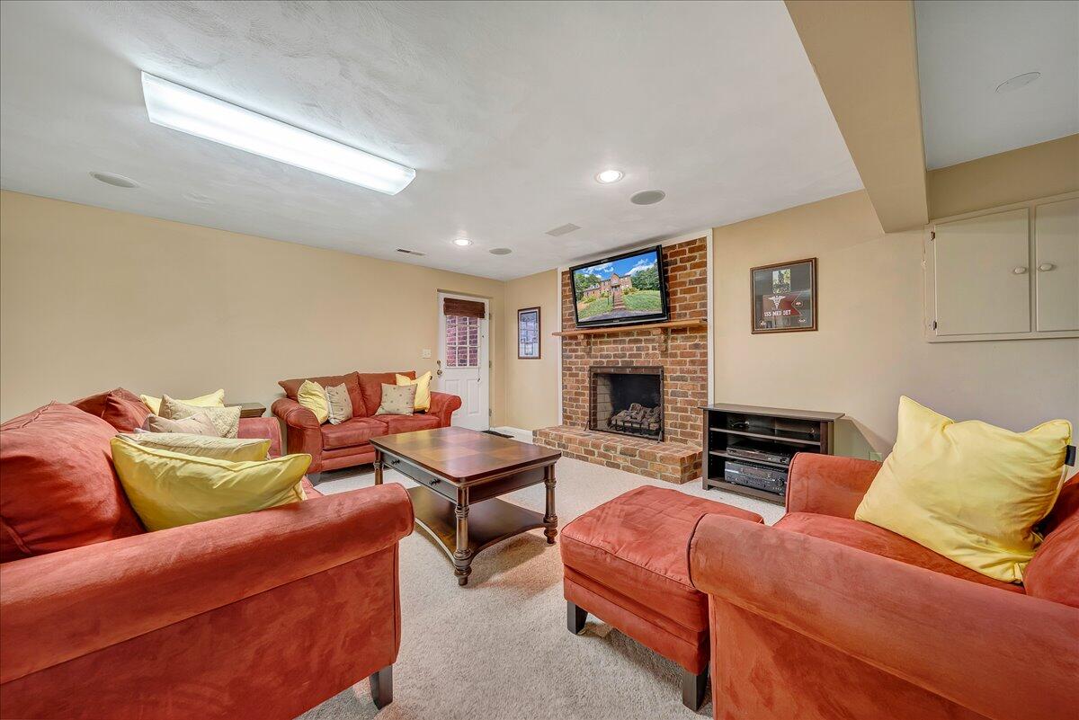 6348 Sunnyvale Road Roanoke, VA 24018 - Photo 38 of 75 38-D R E A M-5290