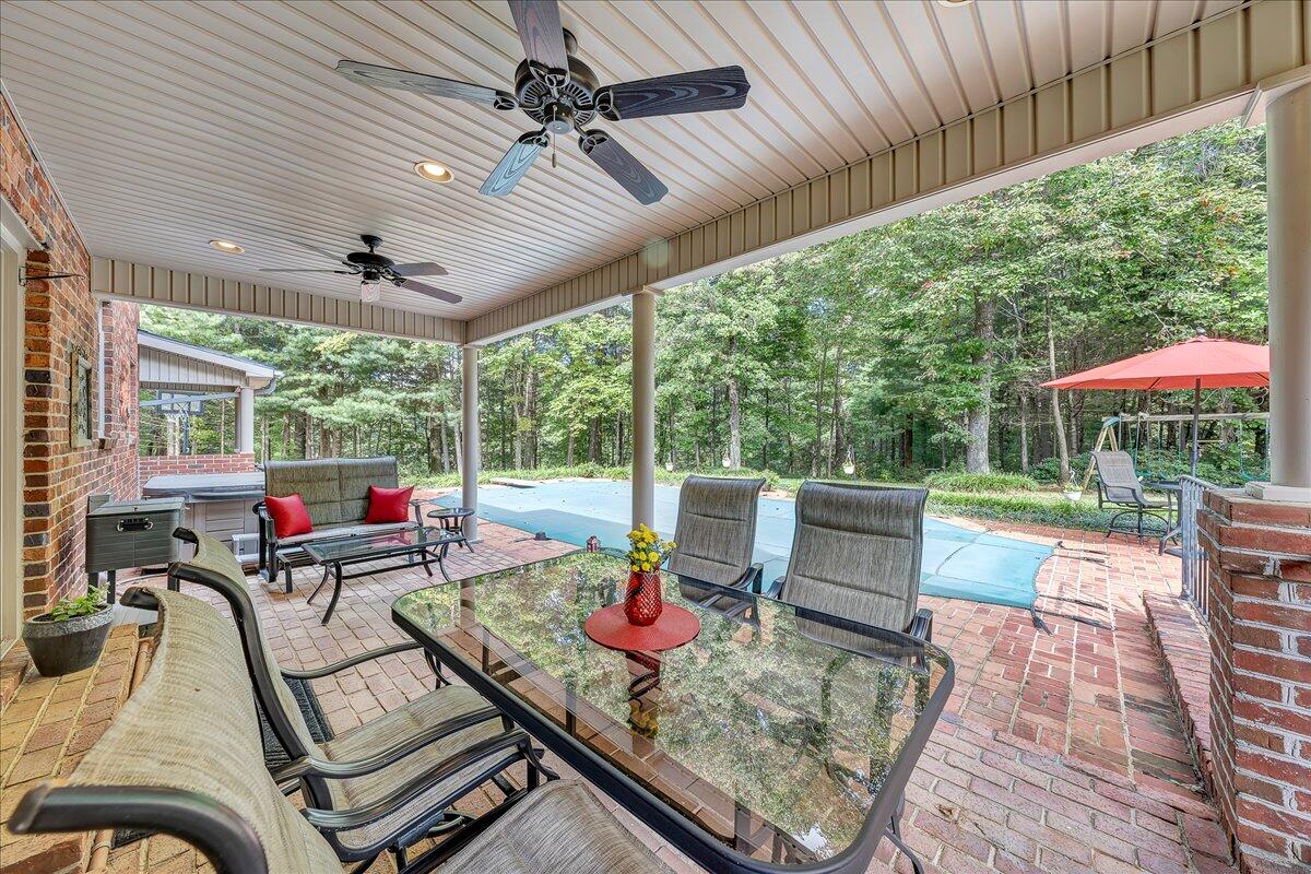 6348 Sunnyvale Road Roanoke, VA 24018 - Photo 7 of 75 07-D R E A M-5280